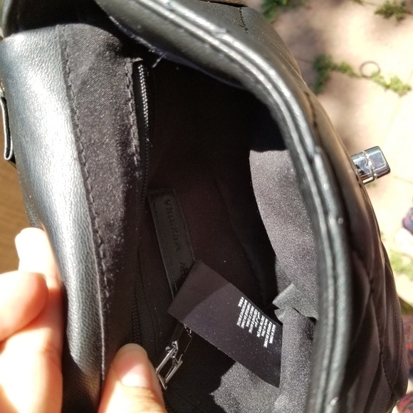 NWT Badgley Mischka clutch bag with pearl handle - Picture 7 of 11